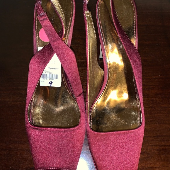 Marc Fisher Shoes - Marc Fisher Wine Color Satin Sling Heels Size 9
